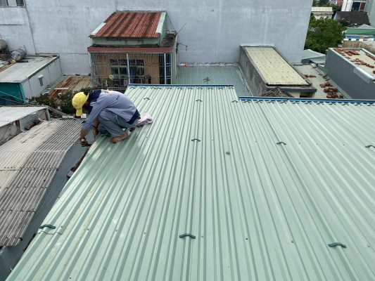 quy trình đóng tôn chống thấm