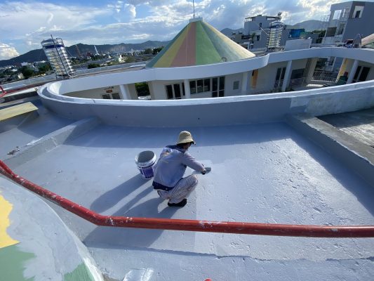 chống thấm sàn bê tông mái bằng sơn Polyurethane